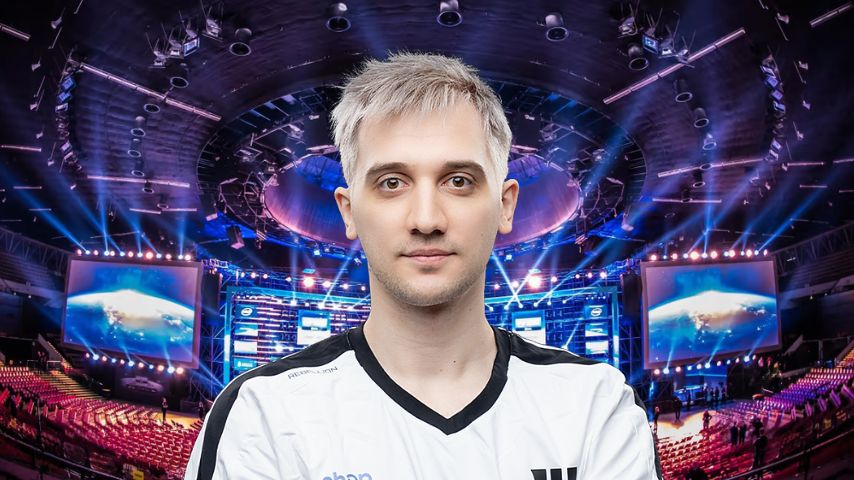 Arteezy names the best carry