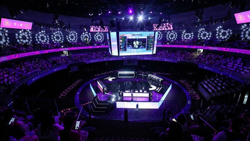 China Limits Broadcasts of Major Esports Event | Hawk Live
