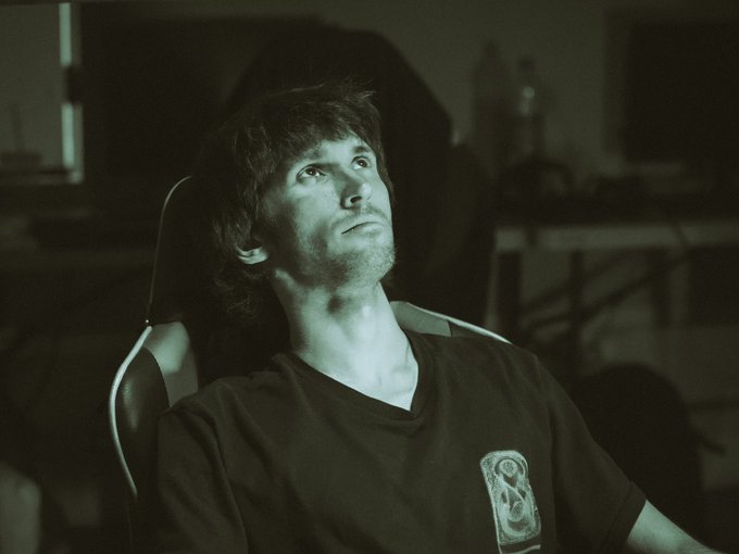 Dendi B8