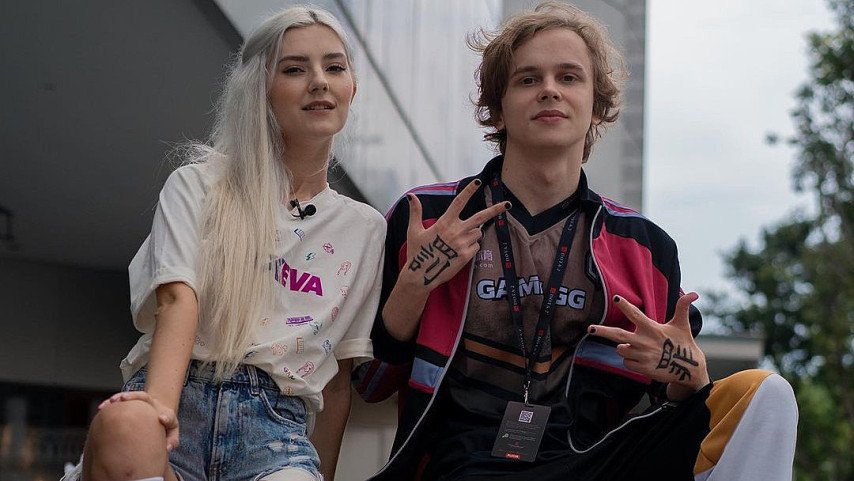 Dyrachyo Reveals the Meaning of Tattoos on His Hands | Hawk Live
