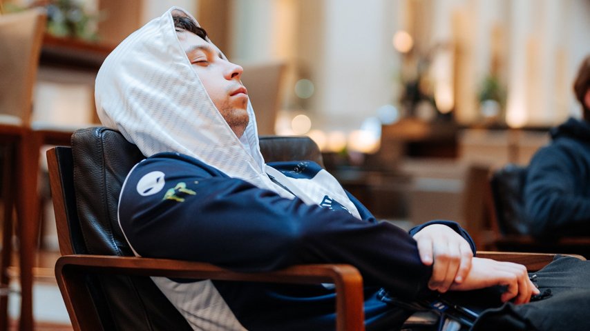 Liquid Nisha Dota 2 sleeping