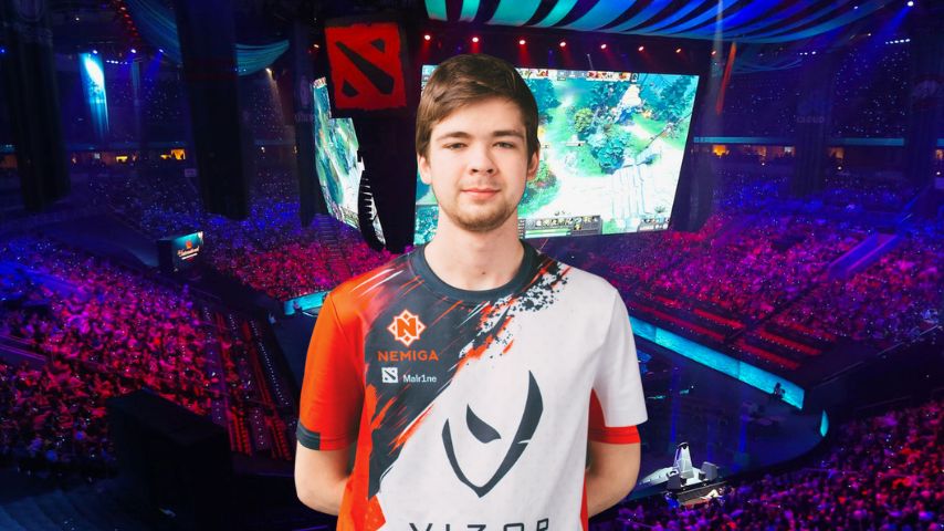 Malr1ne destroyed Weaver at the expense of his Aghanim's Shard vulnerability