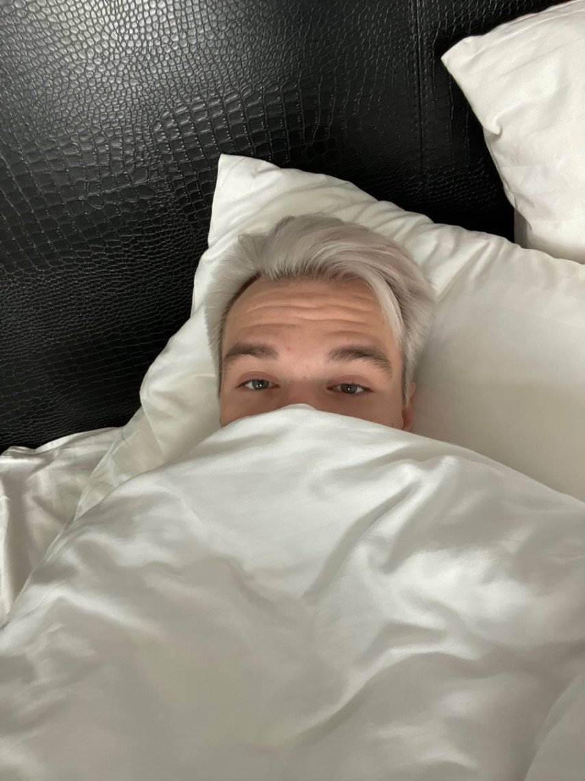 Pure остается дома