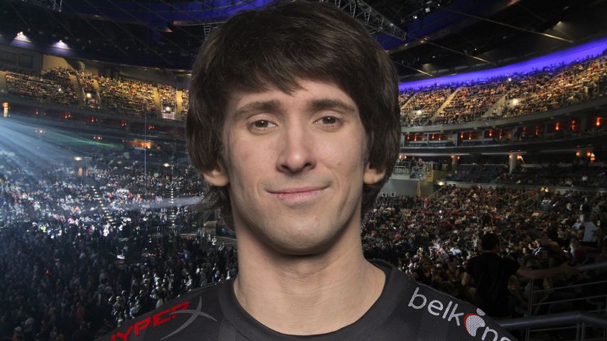 Teammate turned to Dendi because of the debt