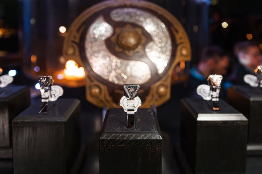 Tundra Esports champion rings