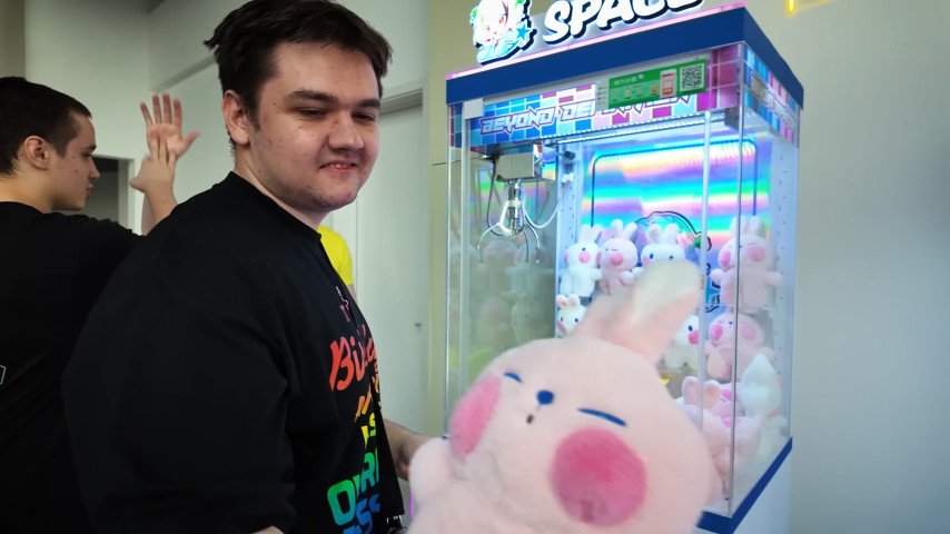 Yatoro present from Korb3n