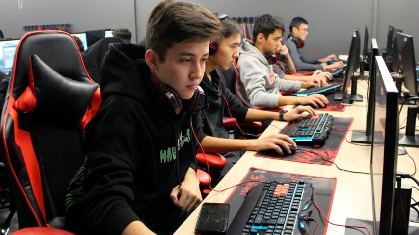 how to become a cyberathlete