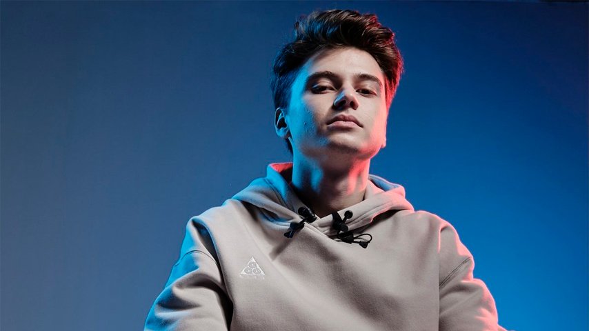 RAMZES666 started working with Nike | Hawk Live