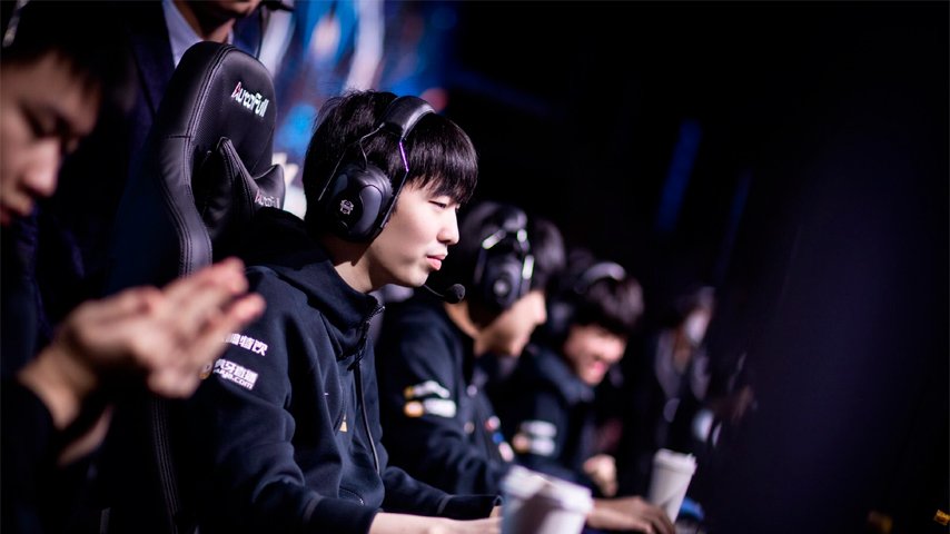 royal never give up won huya winter invitational